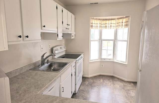 8564 SOUTHLAWN Court Gallery 3
