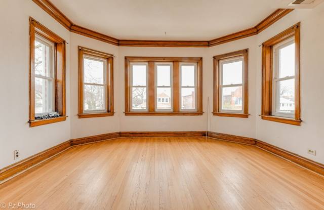 4759 S Springfield Avenue Gallery 4