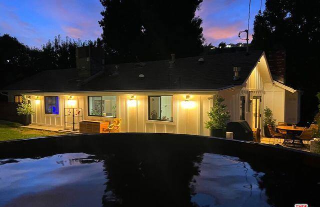 4104 Saugus Avenue photos photos