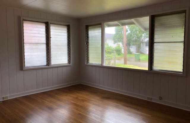 175 Muliwai Ave. Gallery 3