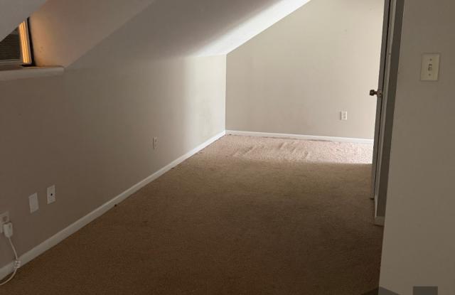 2150 Estaline Drive Gallery 4