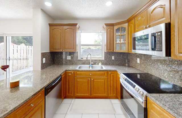8422 SW 44th Place, Davie, FL 33328 photos photos