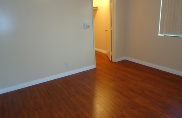 7822 Garvey Ave photos photos