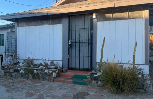 AVAILABLE NOW !! 1 Bedroom 1 Bathroom Apartment in Desert Hot Springs !! Gallery 2
