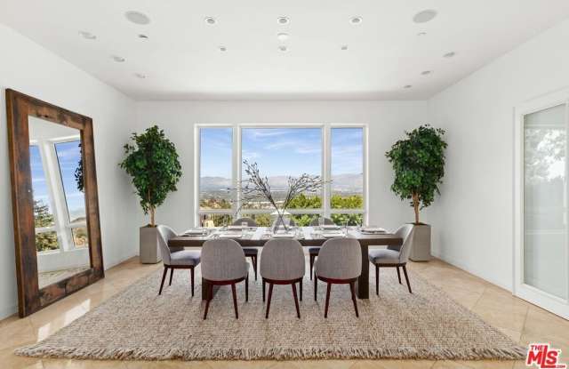 14435 Mulholland Dr Gallery 2