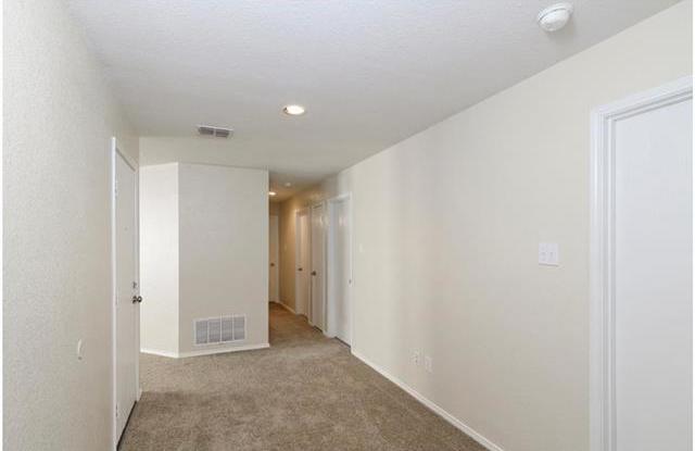 14036 Firebush Lane Gallery 4