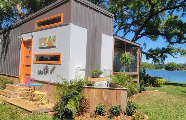 3405 North Orange Blossom Trail Gallery 4