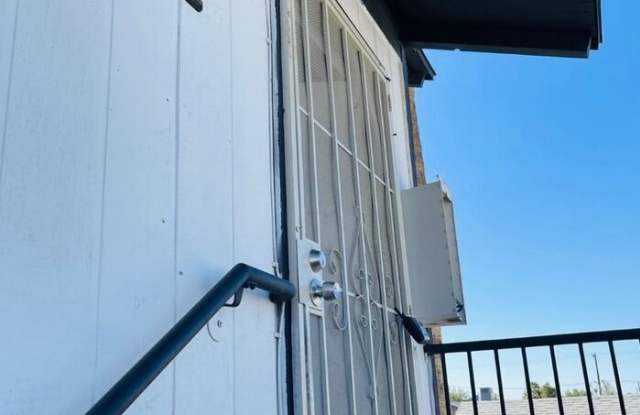 2215 Stewart Avenue photos photos