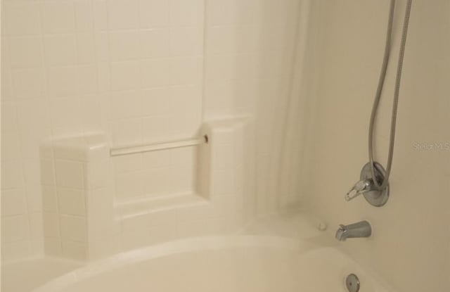 834 GRAND REGENCY POINTE Gallery 3