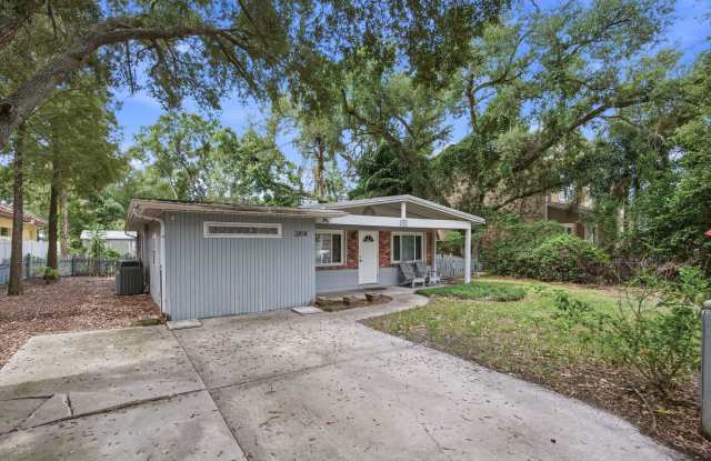 Great 3BR/2BA South Tampa home with Large fenced yard. Gallery 4