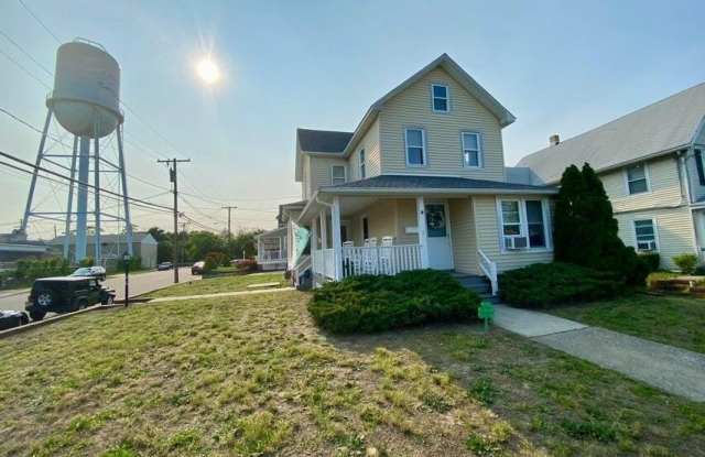 601 Main Street unit: Summer photos photos