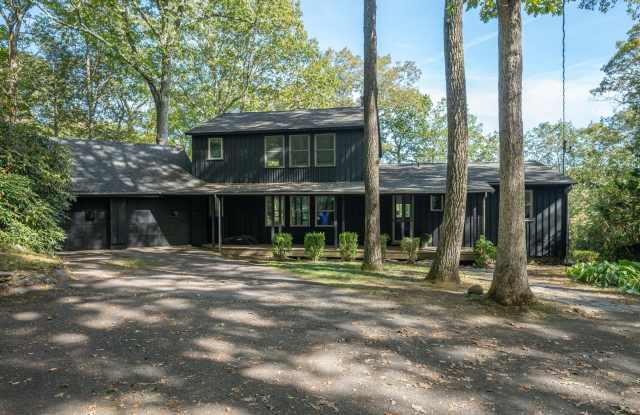 118 Lake Drive - 118 Lake Drive, Bethlehem Village, CT 06751