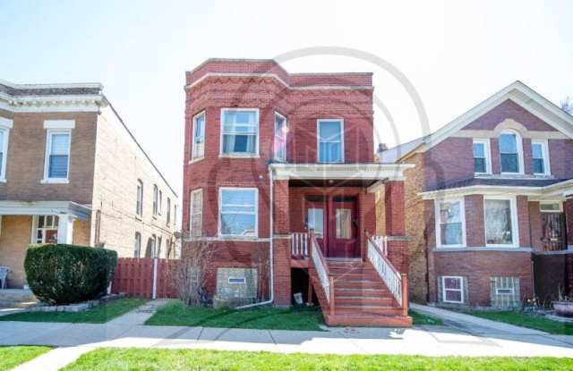 5051 W BERENICE Gallery 1