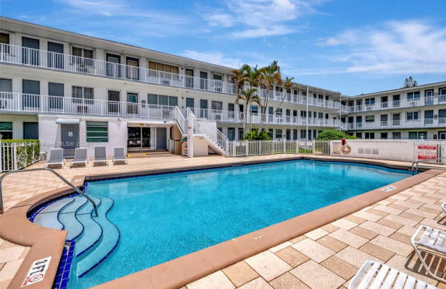 15600 NE 6th Ave - 15600 Northeast 6th Avenue, Golden Glades, FL 33162