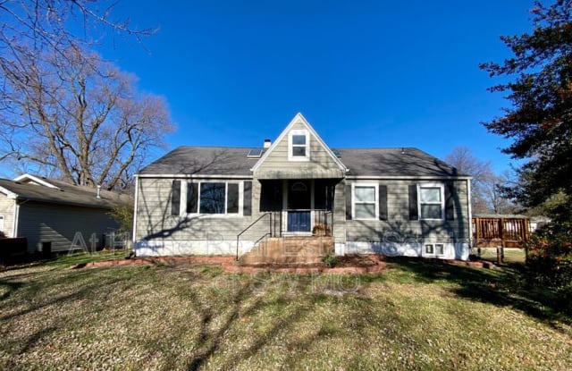 1471 E McGee photos photos