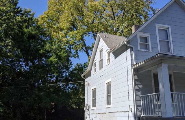 3 Bedroom 1.5 Bath - 2006 Agnes Ave - 8166026520 photos photos