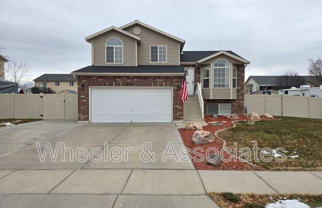 2257 S 2685 W - 2257 South 2685 West, Syracuse, UT 84075