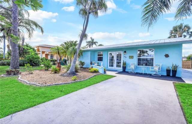 708 100th AVE N - 708 100th Avenue North, Naples Park, FL 34108