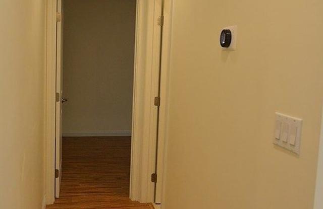 2323 Sheridan Street Gallery 4
