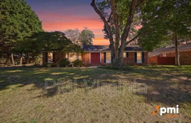 3736 Shoreline Drive Gallery 1
