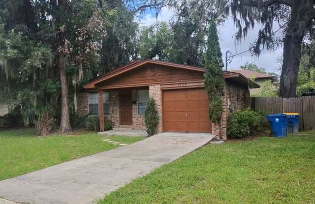 Charming 3BR House in Jacksonville Gallery 1