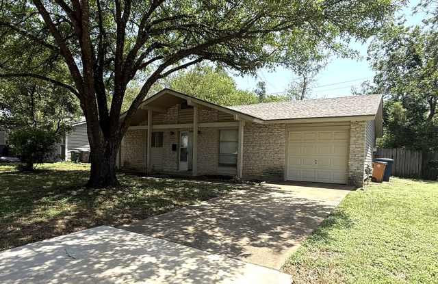 NORTH - OFF ANDERSON LANE 3 BED, 2 BATH SFH photos photos