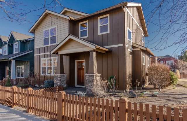 Welcome Home to Comfortable Bend Living photos photos