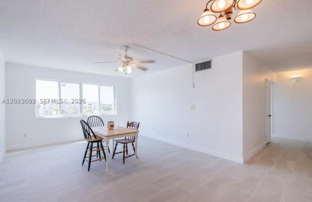 14840 Naranja Lakes Blvd Gallery 3