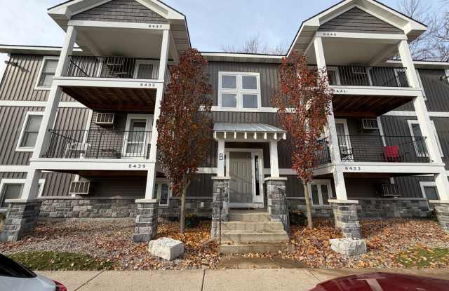 Two Bedroom Apartment - Upper Unit. Byron Center Schools! - 8443 Woodhaven Drive Southwest, Byron Center, MI 49315