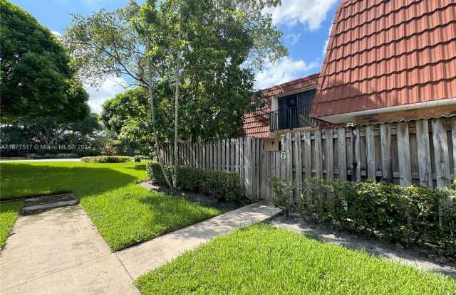 716 NW 98th Way - 716 Northwest 98th Way, Plantation, FL 33324