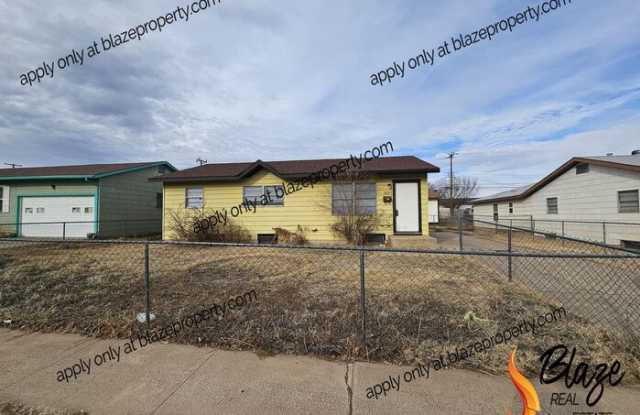 2823 Magnolia Street photos photos