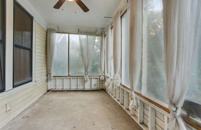 1977 Rugby Avenue Gallery 2