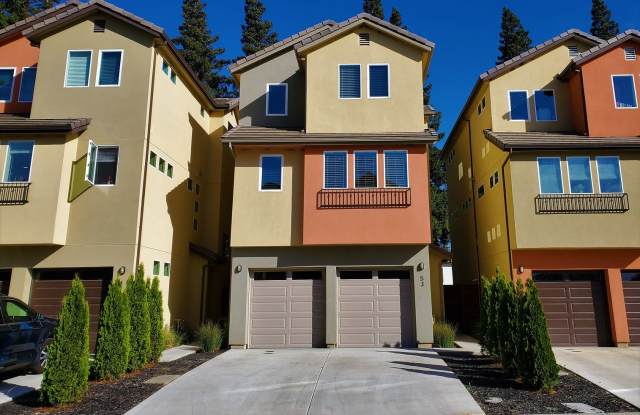 Contemporary Greenhaven Home with Private Backyard & Smart Features photos photos Contemporary Greenhaven Home with Private Backyard & Smart Features photos photos