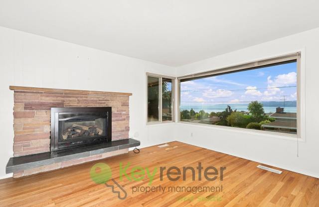 **$1,000 MOVE-IN INCENTIVE** Stunning Des Moines Home with Puget Sound Views & Spacious Deck Gallery 4