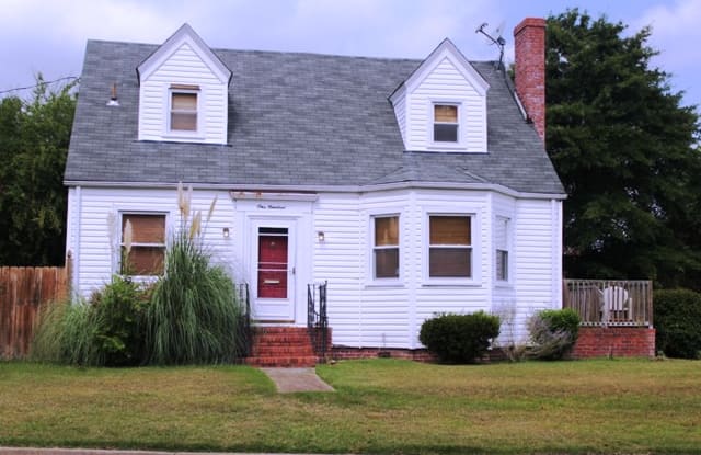 100 Rockbridge Rd - 100 Rockbridge Road, Portsmouth, VA 23707