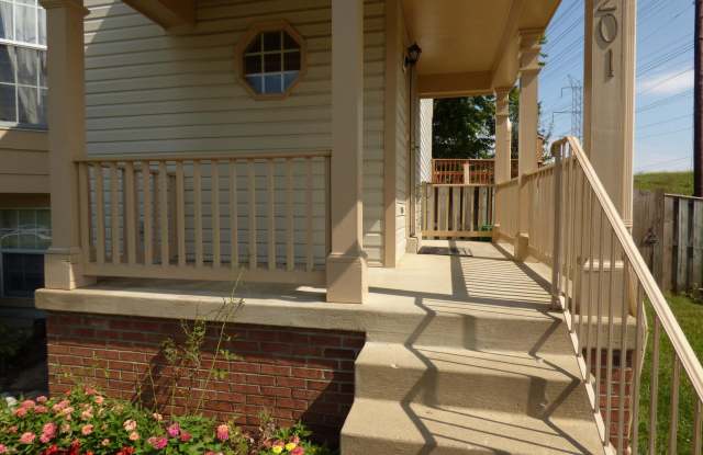 1201 TRAVIS VIEW COURT Gallery 4