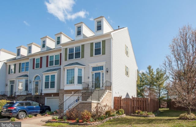 7061 KINGS MANOR DR - 7061 Kings Manor Drive, Kingstowne, VA 22315