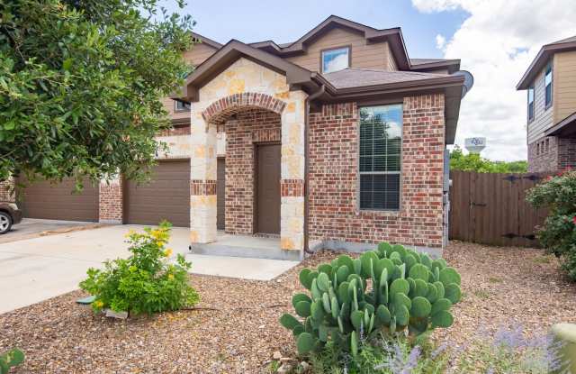 Beautiful 3 Bedroom Townhome, Kyle, Texas! - 172 Creekside Villa Drive, Kyle, TX 78640 Beautiful 3 Bedroom Townhome, Kyle, Texas! - 172 Creekside Villa Drive, Kyle, TX 78640