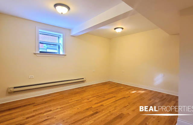 1127 W Oakdale Ave photos photos