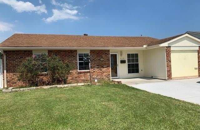 413 BANNERWOOD Drive Gallery 1