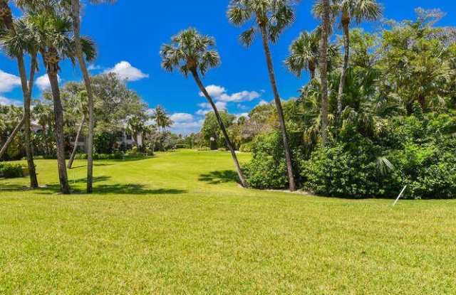 4105 FAIRWAY Drive N Gallery 4