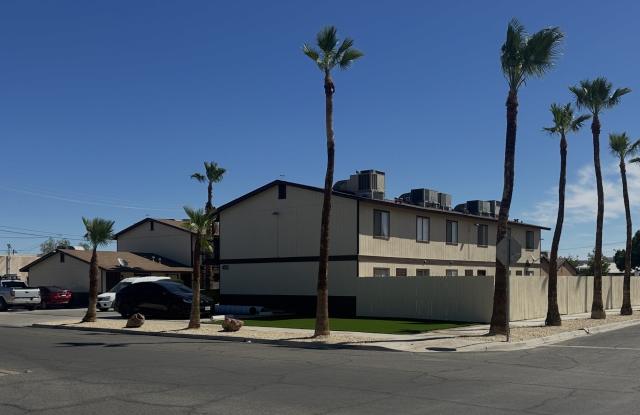 490 W Commercial Ave photos photos
