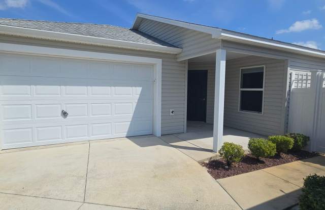 Charming 2-Bed, 2-Bath Home in The Village of Collier! photos photos