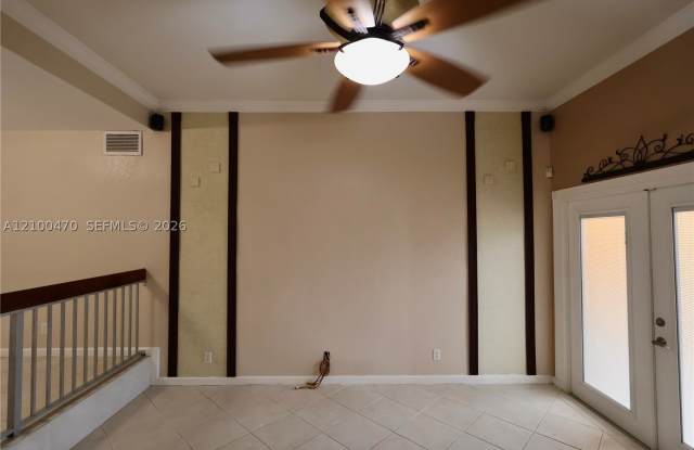 2536 Riverside Dr Gallery 4