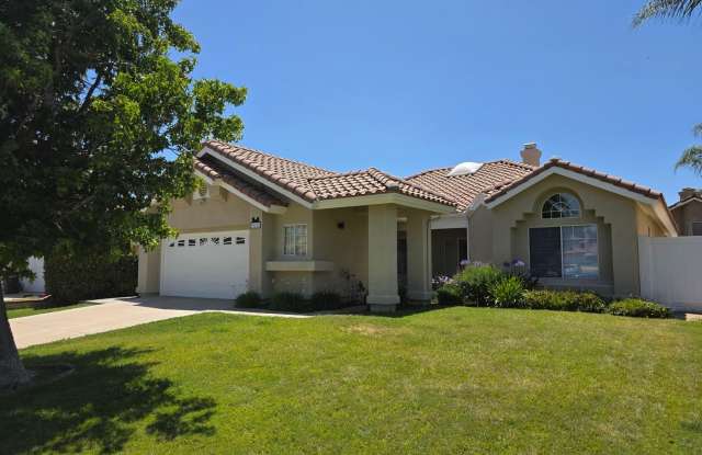 Single Level 3 Bedroom, 2 Bath in central Temecula! Available now! photos photos