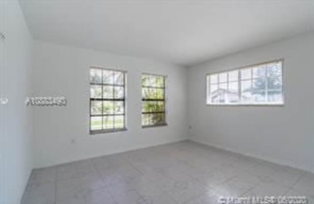 13840 SW 24th Ter Gallery 4