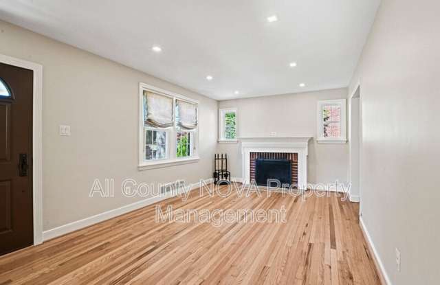 2911 Stuart Dr Gallery 4
