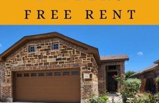 2 Weeks Free Rent / 3/2/2 Close to Creekside Retail  Restaurants / Fridge / Fenced in Yard / CISD - 530 Creekside Forest, New Braunfels, TX 78130