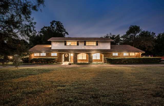 216 Herweck Drive Gallery 2