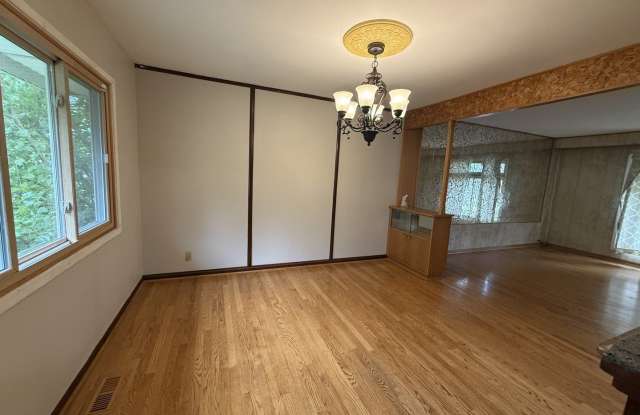 613 Newberry Drive Gallery 4